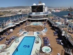 Regal Princess Fountain Pool picture