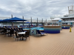 Norwegian Pearl Tahitian Pool picture