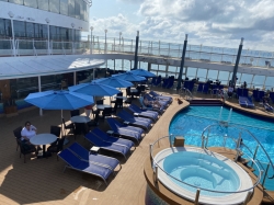 Norwegian Pearl Tahitian Pool picture