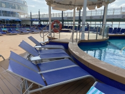 Norwegian Pearl Tahitian Pool picture