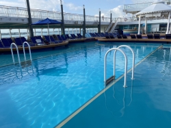 Norwegian Pearl Tahitian Pool picture