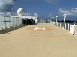 Norwegian Pearl Public Sun Deck picture