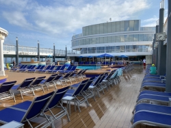 Norwegian Pearl Tahitian Pool picture