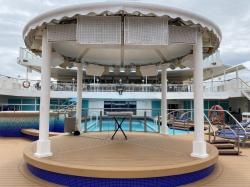 Norwegian Pearl Tahitian Pool picture