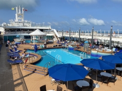 Norwegian Pearl Tahitian Pool picture