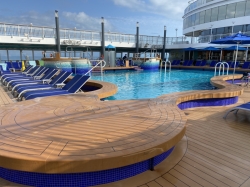 Norwegian Pearl Tahitian Pool picture