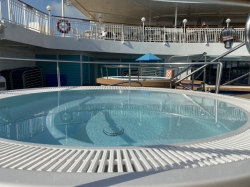 Norwegian Pearl Tahitian Pool picture