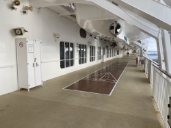 Norwegian Pearl Promenade Deck picture