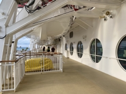 Norwegian Pearl Promenade Deck picture