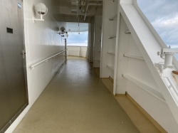 Norwegian Pearl Promenade Deck picture