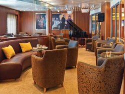 Seven Seas Navigator Navigator Lounge picture