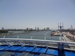 Norwegian Sky Spinnaker Lounge picture