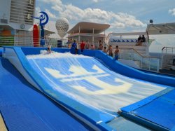 Independence of the Seas FlowRider picture