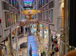 Independence of the Seas Royal Promenade picture