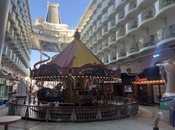 Oasis of the Seas Boardwalk picture