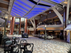 Oasis of the Seas Royal Promenade picture