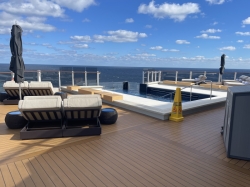 Norwegian Prima Haven Sundeck picture