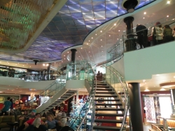 Norwegian Pearl Atrium picture