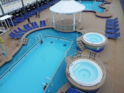 Norwegian Pearl Tahitian Pool picture