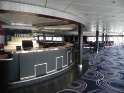 Norwegian Pearl Spinnaker Lounge picture