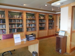 Norwegian Pearl Library picture