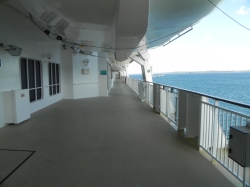 Norwegian Pearl Promenade Deck picture