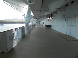 Norwegian Pearl Promenade Deck picture