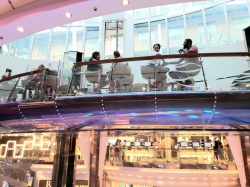 Oasis of the Seas Rising Tide Bar picture