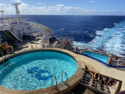 Sapphire Princess Splash Pool picture