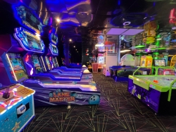 Oasis of the Seas Video Arcade picture