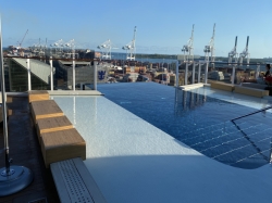 Norwegian Prima Haven Sundeck picture