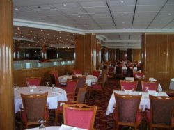 Norwegian Sun Four Seasons Main Dining Room picture