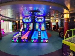 Explorer of the Seas Video Arcade picture