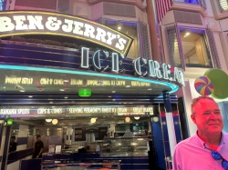 Independence of the Seas Ice Cream Shop picture