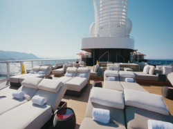 Norwegian Viva Haven Sundeck picture