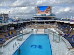 Regal Princess Fountain Pool picture