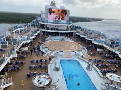 Regal Princess Fountain Pool picture