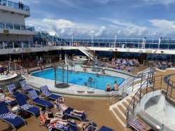 Regal Princess Fountain Pool picture