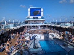 Regal Princess Fountain Pool picture