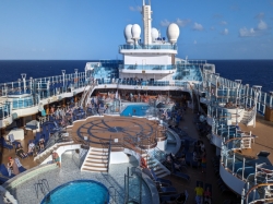 Regal Princess Fountain Pool picture