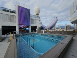 Norwegian Viva Main Pool picture