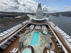 Oceania Vista Sun Deck picture