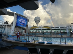 Independence of the Seas Outdoor Movie Screen picture