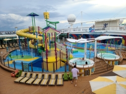 Independence of the Seas Splashaway Bay picture