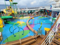 Independence of the Seas Splashaway Bay picture