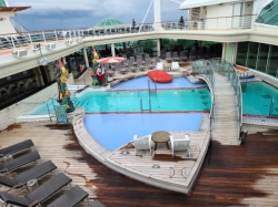 Independence of the Seas Solarium picture