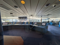 Norwegian Pearl Bridge Viewing Room picture