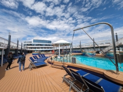 Norwegian Pearl Tahitian Pool picture