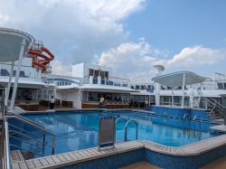 Norwegian Getaway Waves Pool picture