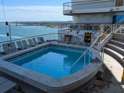 Caribbean Princess Terrace Pool picture